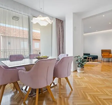 Luxury Apartment Beyond Stobrec Exterior photo
