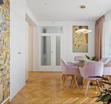 Luxury Apartment Beyond Stobrec Exterior photo
