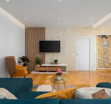 Luxury Apartment Beyond Stobrec Exterior photo