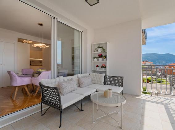 Luxury Beyond Apartament Stobreč